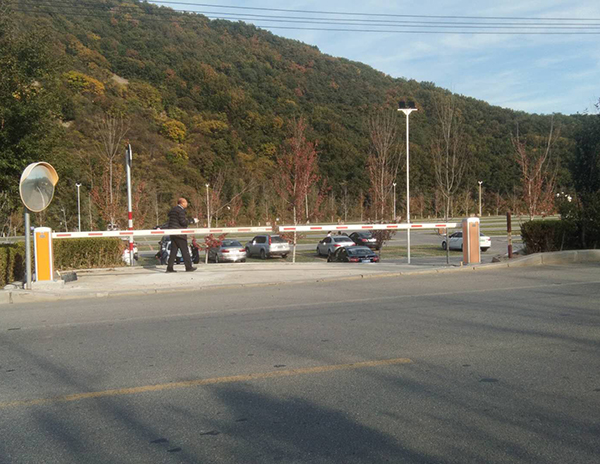 瓦房店车牌识别